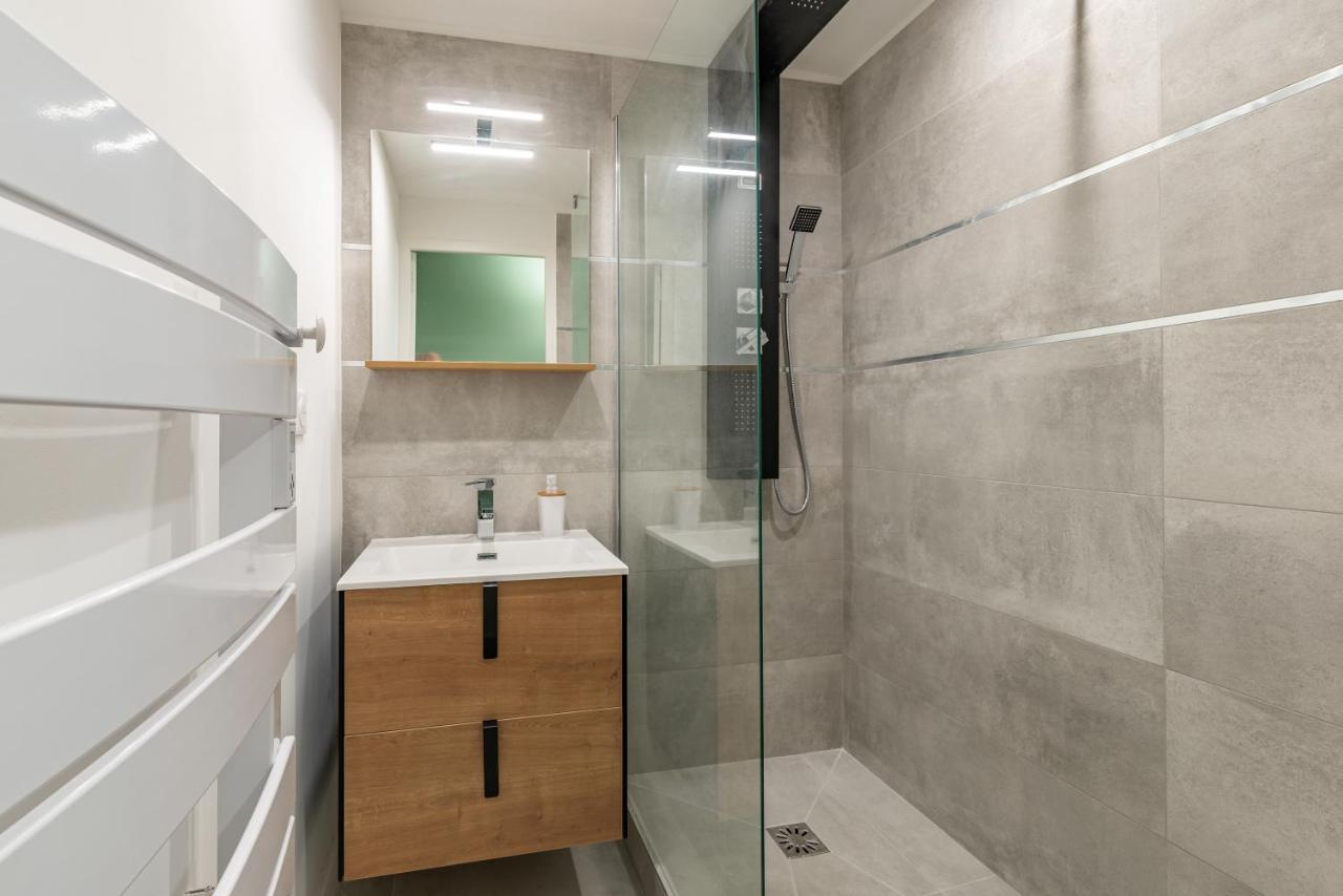 Amja Proche Clinique Saint-Roch Apt 3 Chambres 3 Salles De Bain Parking Gratuit Ideal Famille Groupe Coworking 10 Min Centre Ville 10 Min Plage 5 Min Sortie Autoroute モンペリエ エクステリア 写真